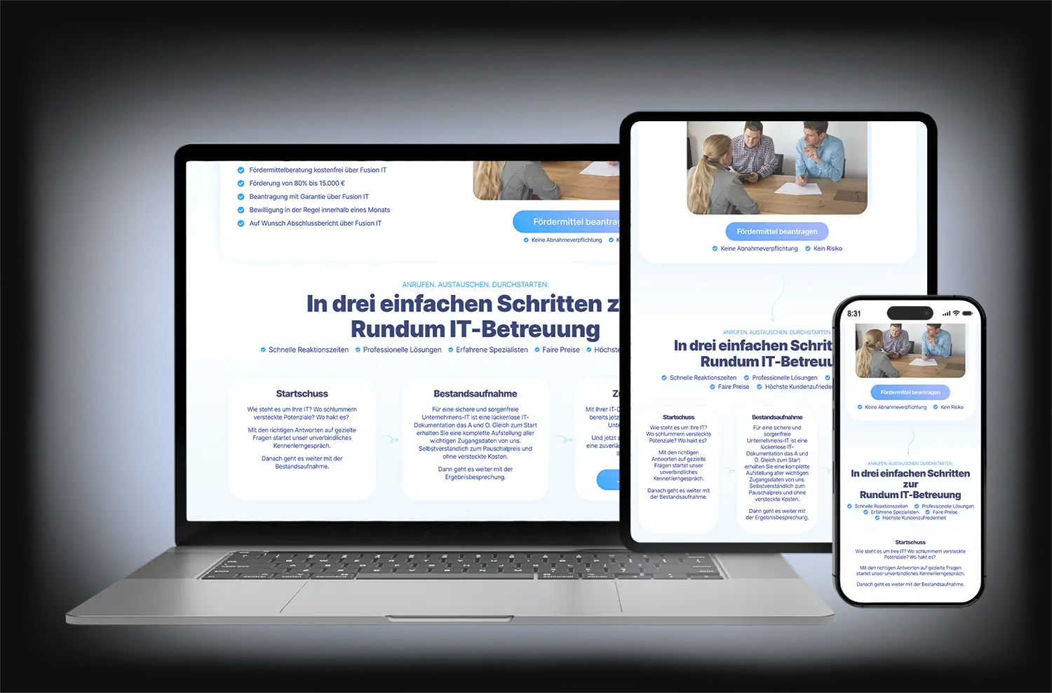 Mock-up dreier unterschiedlicher Endgeräte in Form eines Notebooks (PCs), eines Tablets und eines Smartphones zur Darstellung verschiedener Ausschnitte einer responsiven Unternehmenswebsite, die auf allen Endgeräten gut aussieht. Die Umsetzung erfolgte durch Gernhard Unternehmenswebseiten und zeigt die Seite von www.fusion-it.services.